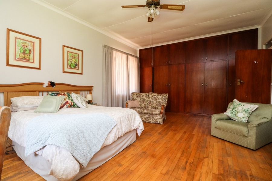 4 Bedroom Property for Sale in Flamwood North West